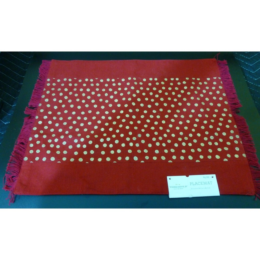 Threshold ~  Red & Gold Table Placemats - Set of 4 ~ New Unused ~ Read Listing